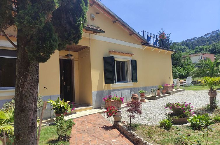 Vakantiehuis Villa mit schönem Gartne und Sonnenterrasse