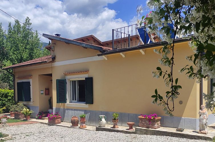 Vakantiehuis Villa mit schönem Gartne und Sonnenterrasse