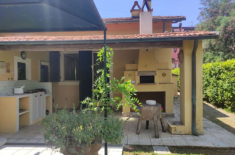 Vakantiehuis Villa mit schönem Gartne und Sonnenterrasse
