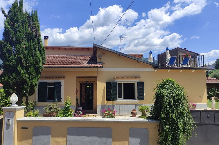 Vakantiehuis Villa mit schönem Gartne und Sonnenterrasse