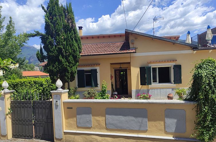 Vakantiehuis Villa mit schönem Gartne und Sonnenterrasse