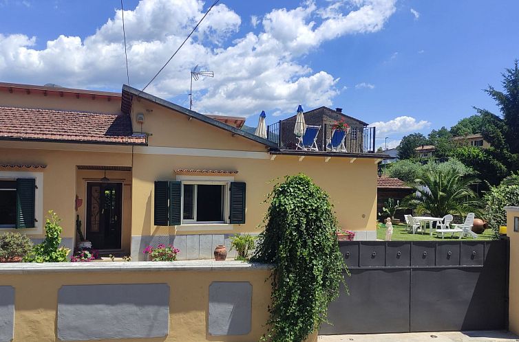 Vakantiehuis Villa mit schönem Gartne und Sonnenterrasse