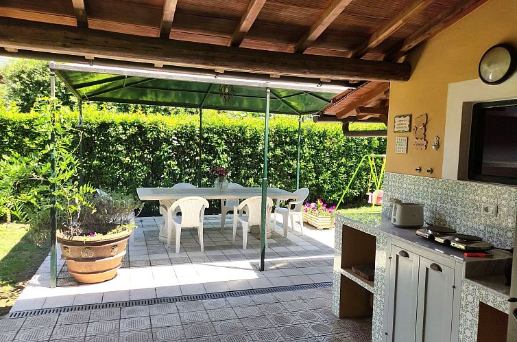 Vakantiehuis Villa mit schönem Gartne und Sonnenterrasse