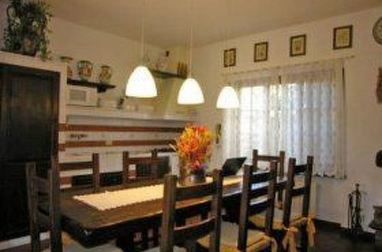 Vakantiehuis Villa mit privatem überdachbarem Pool