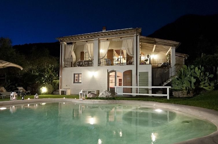 Vakantiehuis Villa mit Garten, Grill und Terrasse