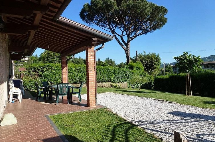 Vakantiehuis Rustico mit schönem Garten.