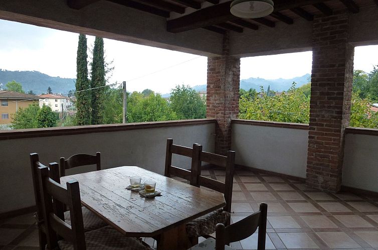 Vakantiehuis Rustico mit schönem Garten.