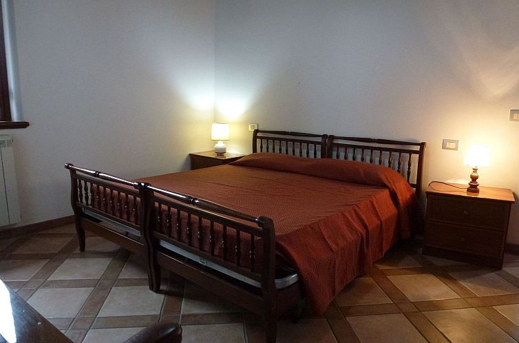 Vakantiehuis Rustico mit schönem Garten.