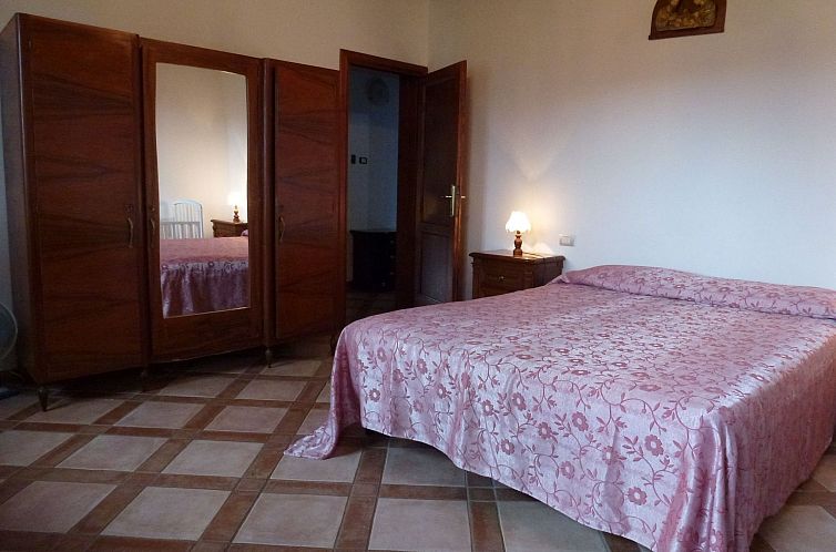 Vakantiehuis Rustico mit schönem Garten.