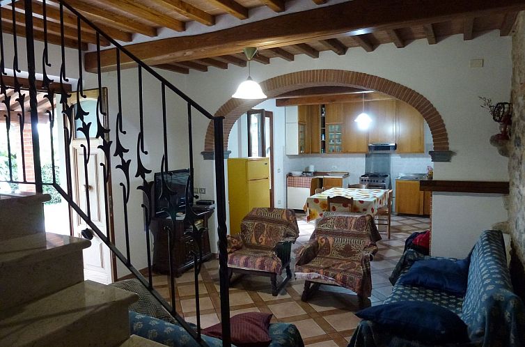 Vakantiehuis Rustico mit schönem Garten.