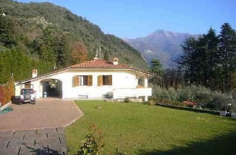 Vakantiehuis Tolles Ferienhaus in Camaiore mit Privatem Pool