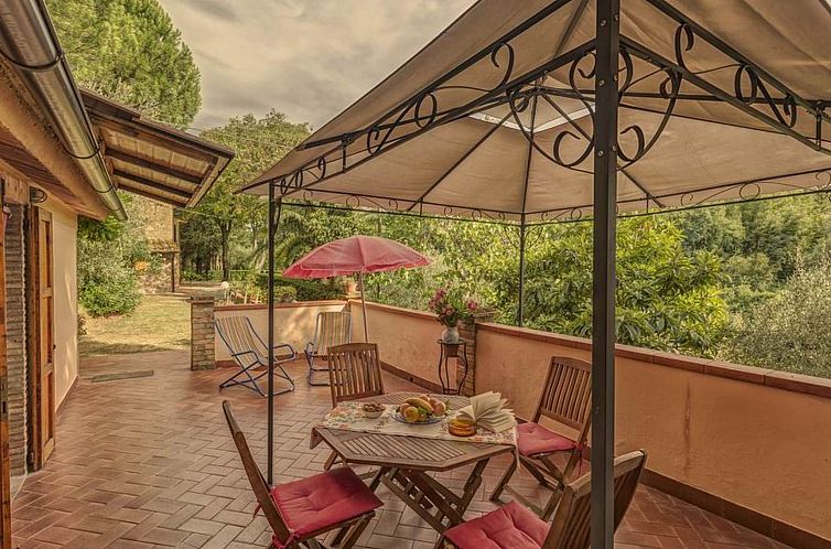 Appartement Dante Leccino' Wohnung mit Gemeinschaftspool