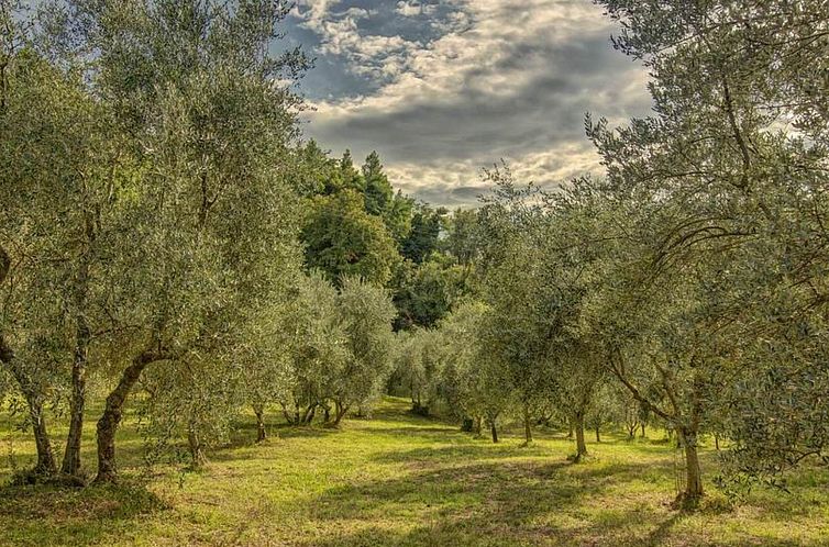 Appartement Dante Leccino' Wohnung mit Gemeinschaftspool