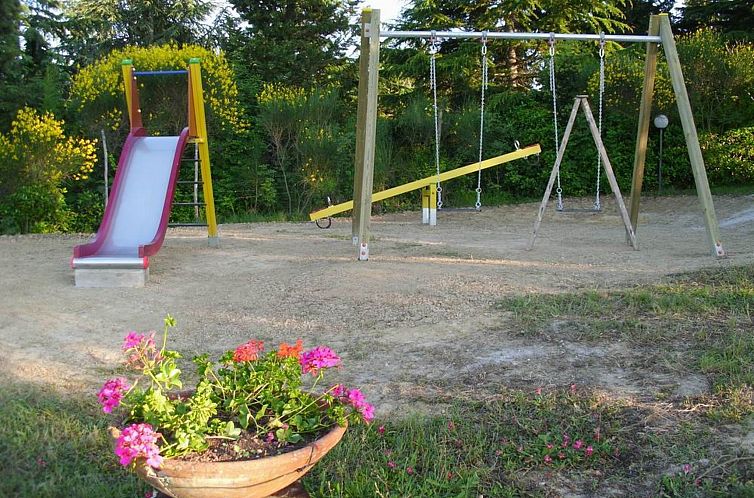 Appartement Dante Leccino' Wohnung mit Gemeinschaftspool