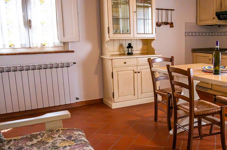 Appartement Vier-Zimmer-Wohnung Collelungo mit 1 Badezimmer