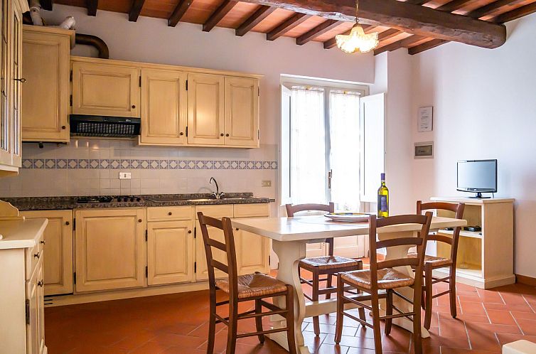 Appartement Drei-Zimmer-Wohnungen Borgo Collelungo, erster S