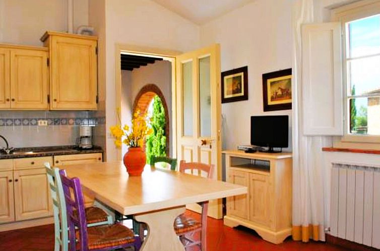 Appartement Drei-Zimmer-Wohnungen Borgo Collelungo, erster S