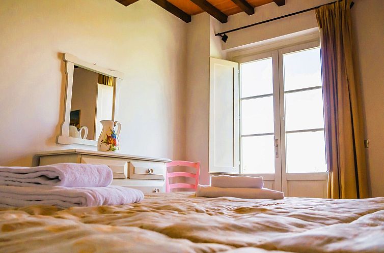 Appartement Drei-Zimmer-Wohnungen Borgo Collelungo, erster S