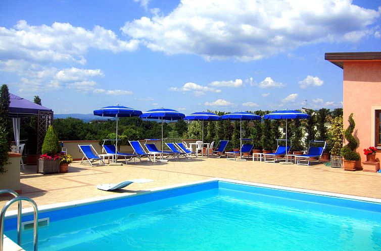 Appartement Anwesen mit Schwimmbad