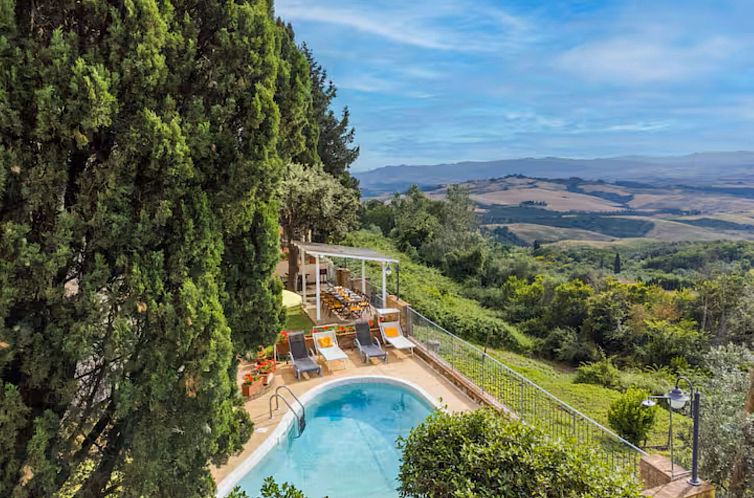 Appartement Vier-Zimmer-Wohnung 3 Bäder mit Schwimmbad zur 