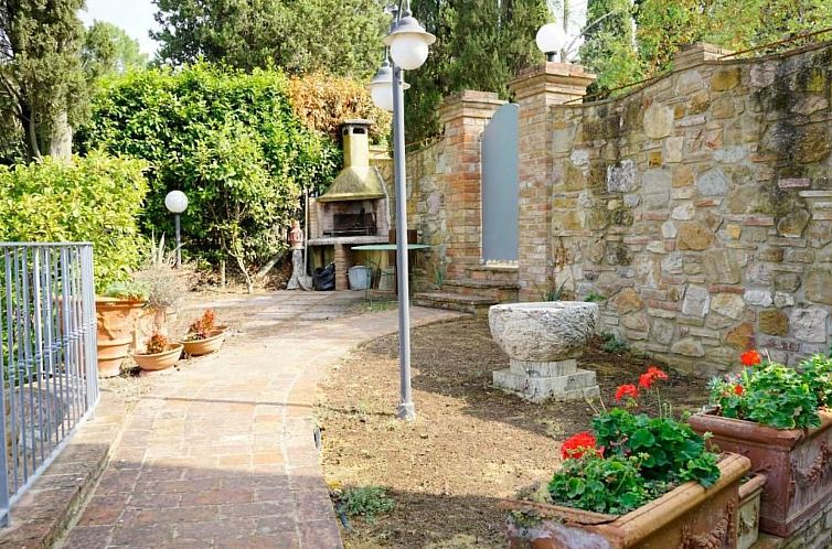 Appartement Zweizimmerwohnung mit Schwimmbad und Garten zur 