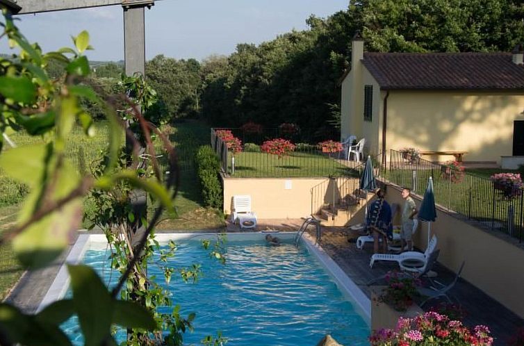 Appartement Wohnung La Spiga mit Garten und Terrasse