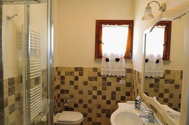 Appartement Wohnung La Spiga mit Garten und Terrasse
