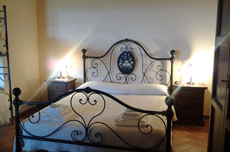 Vakantiehuis Agriturismo Poggio Pistolese - Zimmer La Ginest