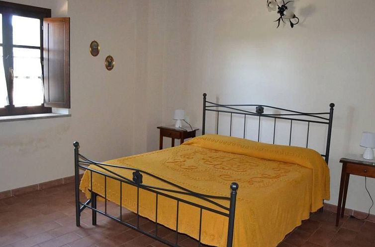 Appartement Zwei-Zimmer-Wohnungen im ersten Stock mit kleine