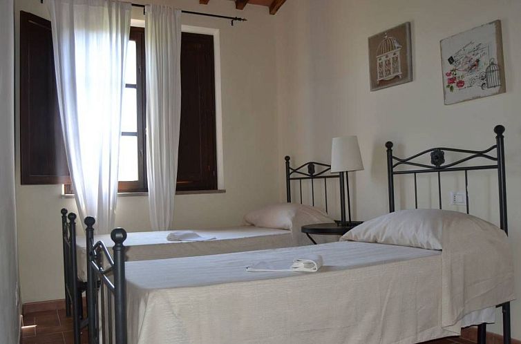 Appartement Superior Drei-Zimmer-Wohnung mit Garten und Pavi