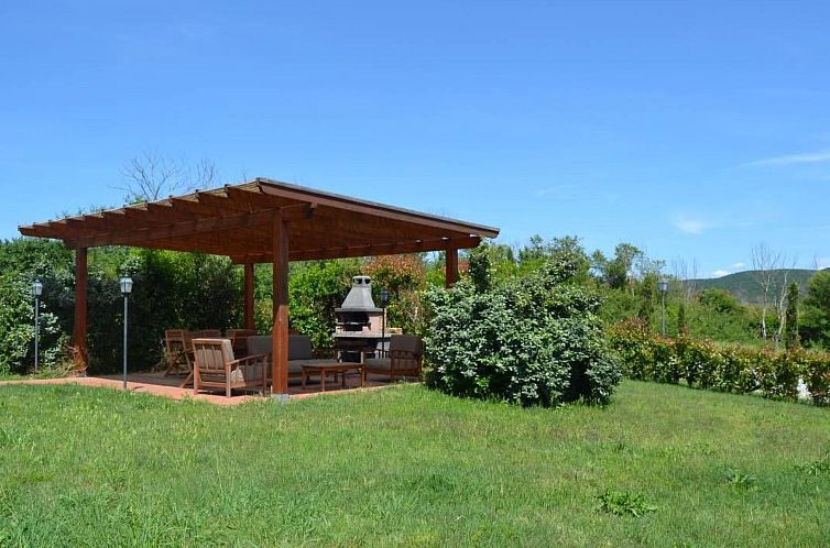 Appartement Superior Drei-Zimmer-Wohnung mit Garten und Pavi
