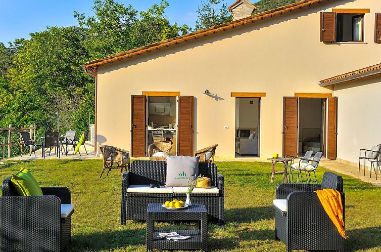 Vakantiehuis Acquanera - Marcheholiday, mit privatem Pool