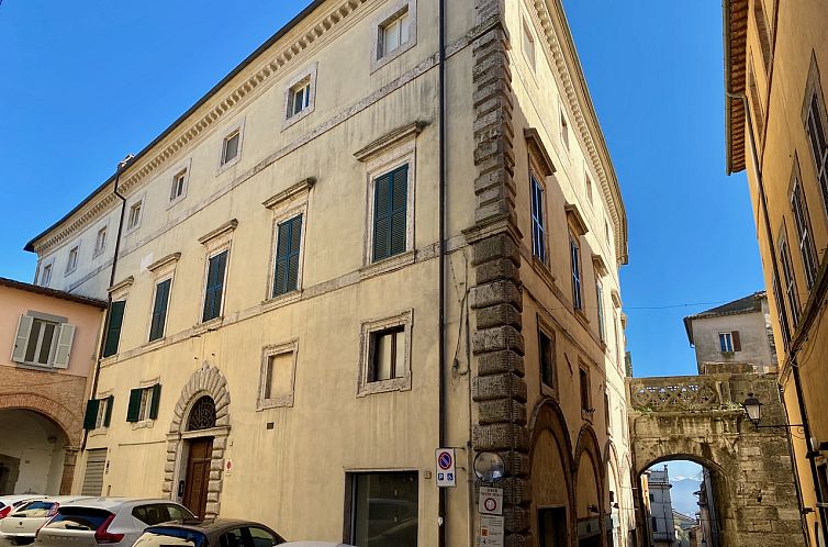 Vrijstaande woning in Todi