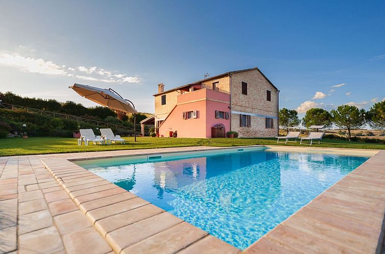 Unterkunft 09611106 - Ferienhaus Umbrien / Marken - Vakantiehuis Villa mit privatem Pool in der Nähe der adriat