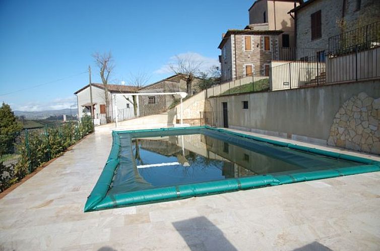 Vrijstaande woning in Todi