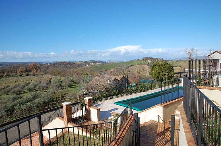 Vrijstaande woning in Todi