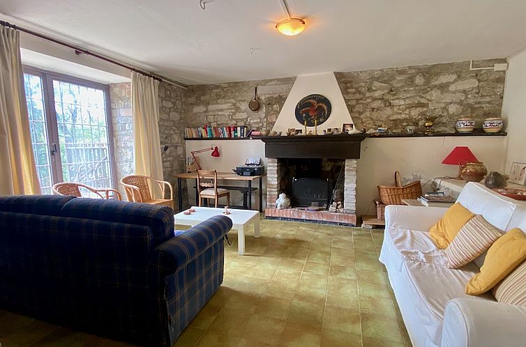 Vrijstaande woning in Todi