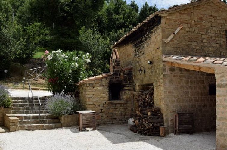 Vrijstaande woning in Serra San Quirico