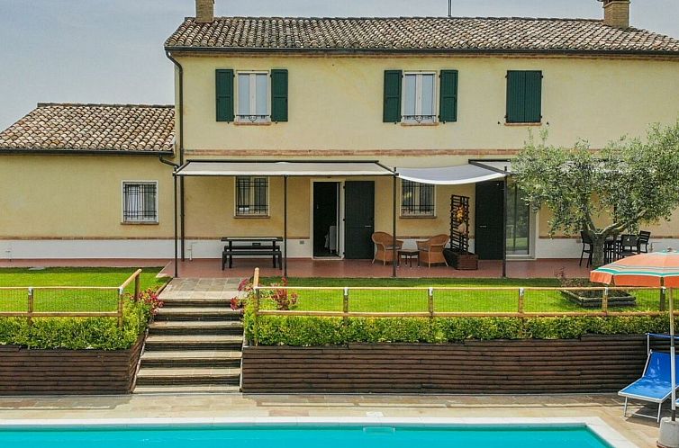 Vrijstaande woning in Barchi