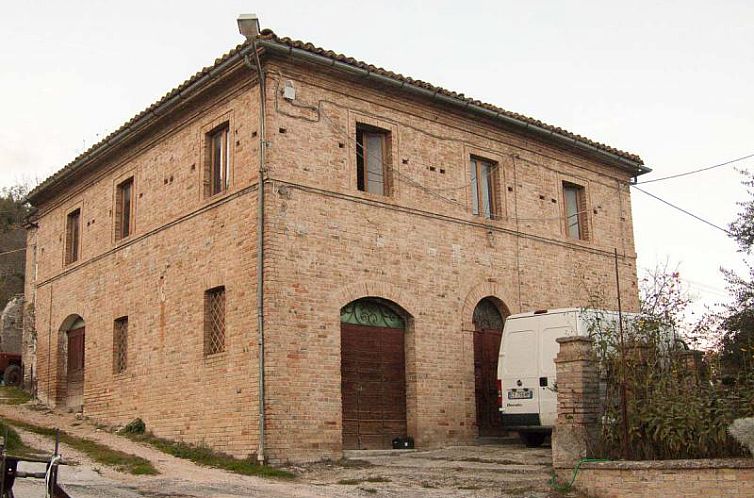 Guest house 09613541 - Apartment Umbria / Marché - Appartement in San Ginesio