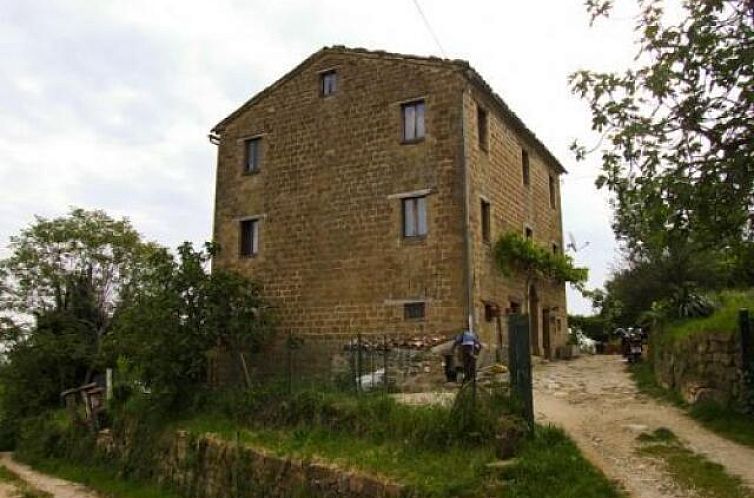 Vrijstaande woning in Gualdo Tadino, Nocera Umbra