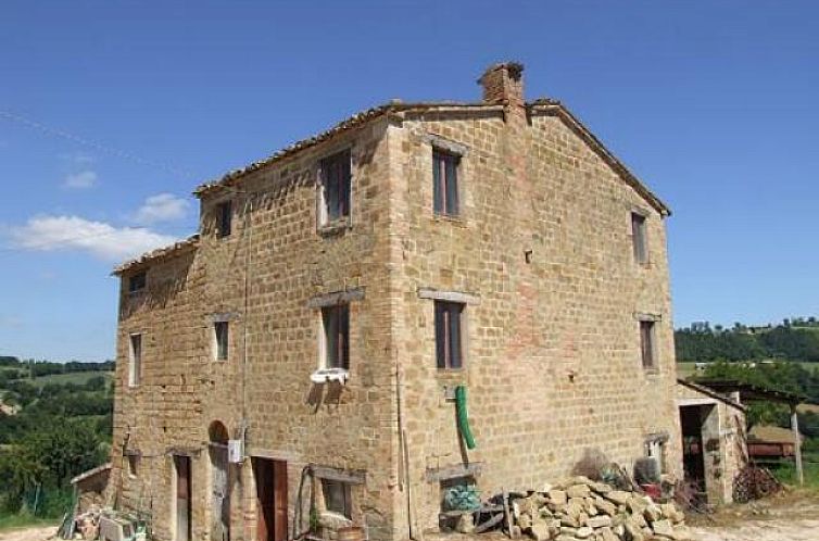 Vrijstaande woning in Gualdo Tadino, Nocera Umbra