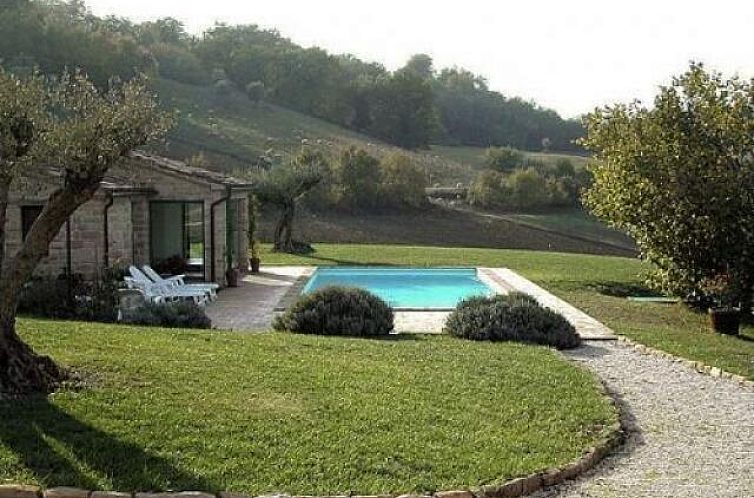 Vrijstaande woning in Gualdo Tadino, Nocera Umbra