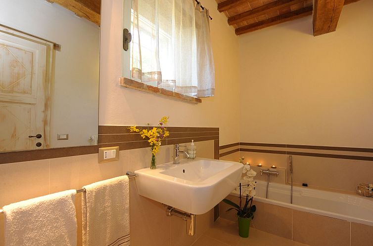 Vakantiehuis Privates Poolhaus im grünen Herzen von Umbrien