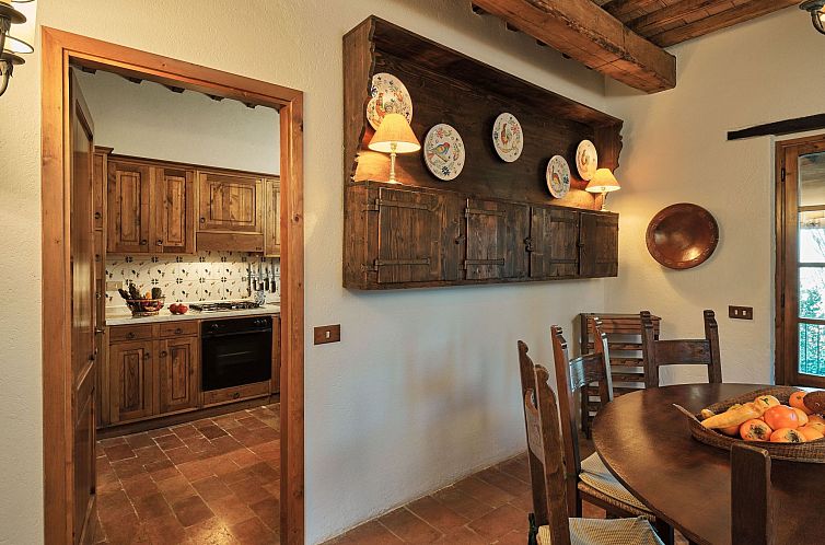 Appartement Haus mit Vordach