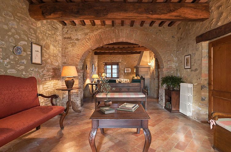 Appartement Haus mit Vordach