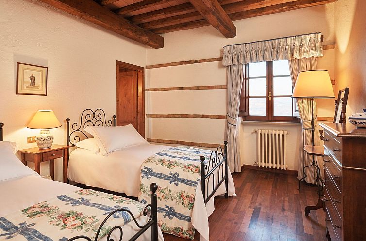 Appartement Haus mit Vordach