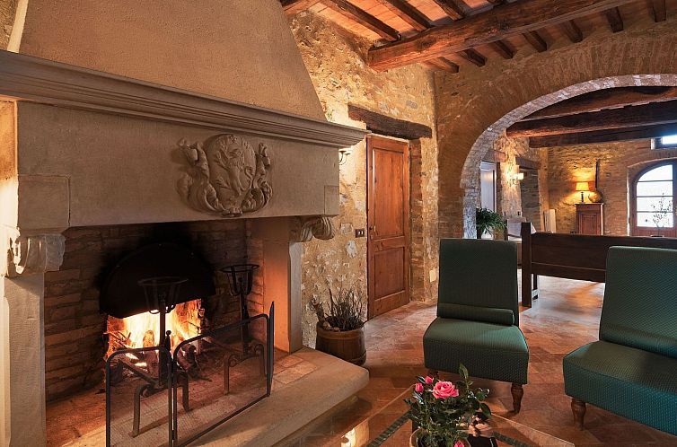 Appartement Haus mit Vordach