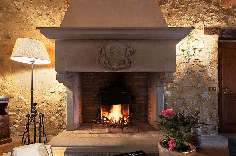 Appartement Haus mit Vordach