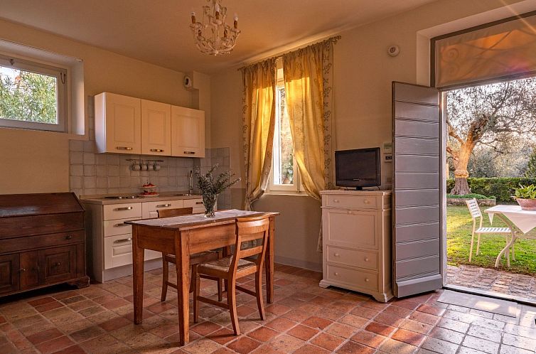 Unterkunft 09615021 - Appartement Umbrien / Marken - Appartement Studio-Apartment mit Sommerpool, Garten und Auss